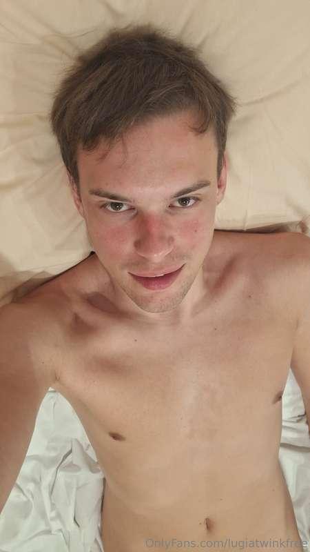 Twink boy shines beauty 💫🌈