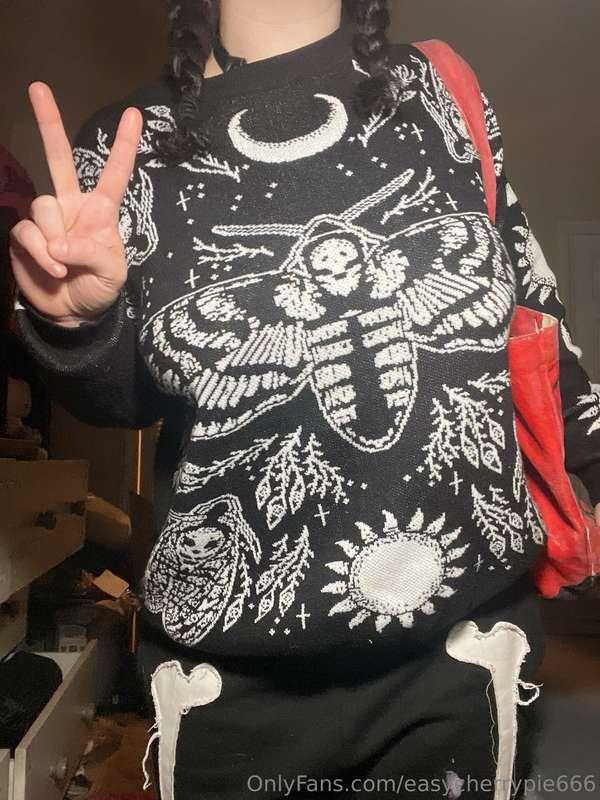 What I wear out vs what’s underneath it 🫣😳