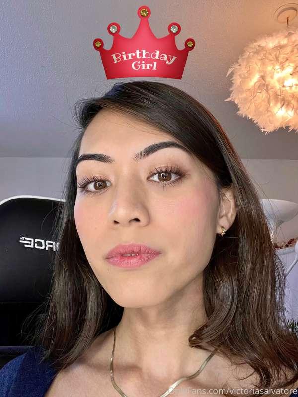 it’s my birthday today !! 🥰 thank you everyone for supportin..