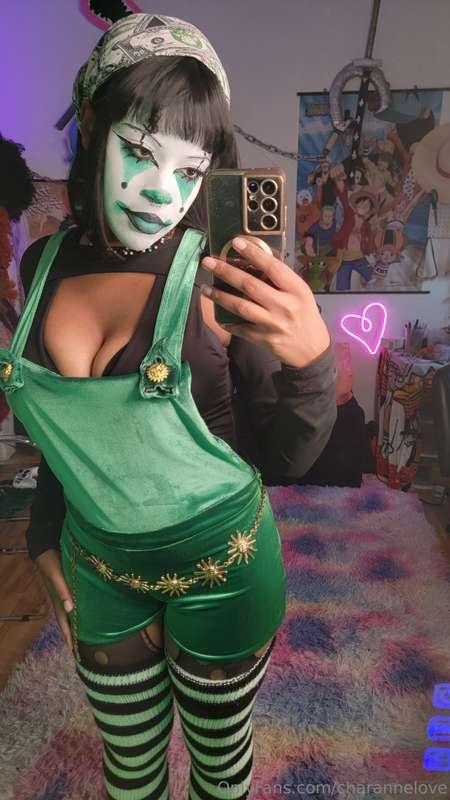 Emerald the clown 🫣