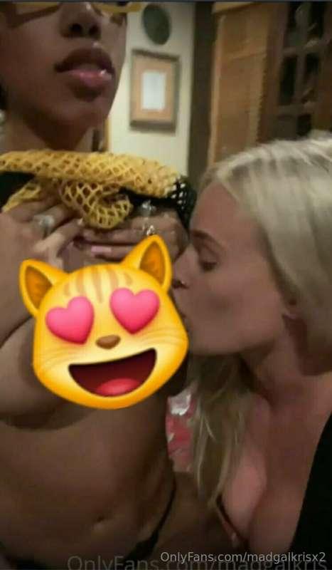 ### TITTY SUCKING AT THE CLUB 😝 
My bff acts ***so naughty**..