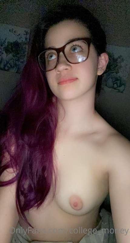 Bored and lonely tonight 🥺
