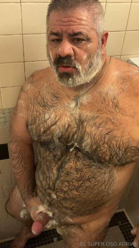 Caliente en las duchas del gym