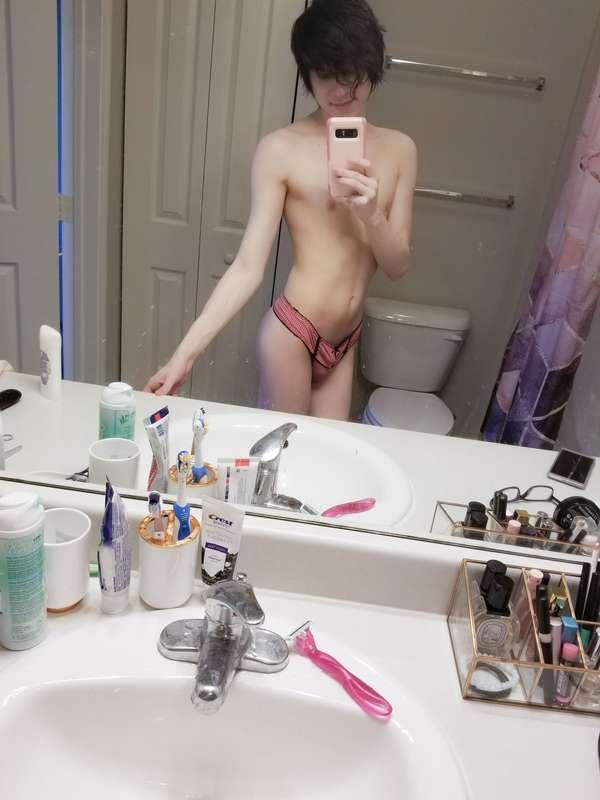 cutesyfemboy image #1