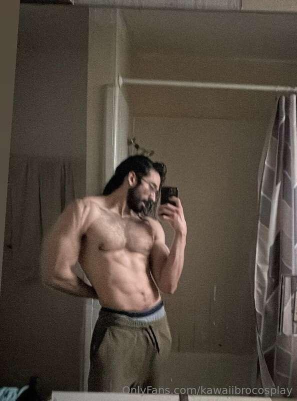 Sry for the blur but I rly fux with this arm behind the back..