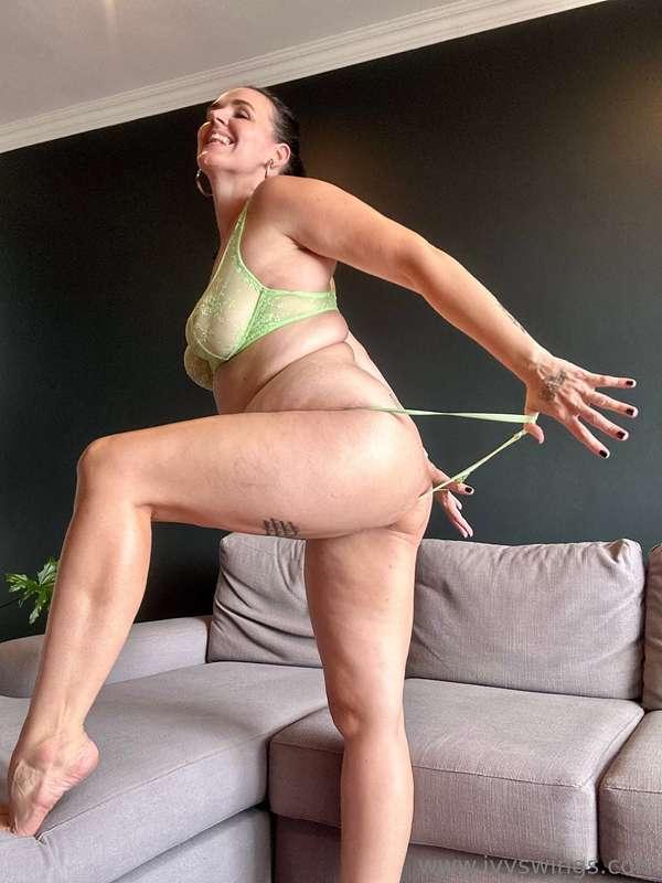 ivy_swings_vip image #0