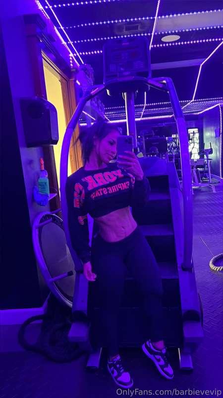 Working on the best version of myself! NEW CONTENT OUT NOW 💘