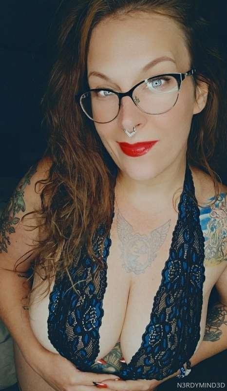 Nerdy girls >>>>>>>