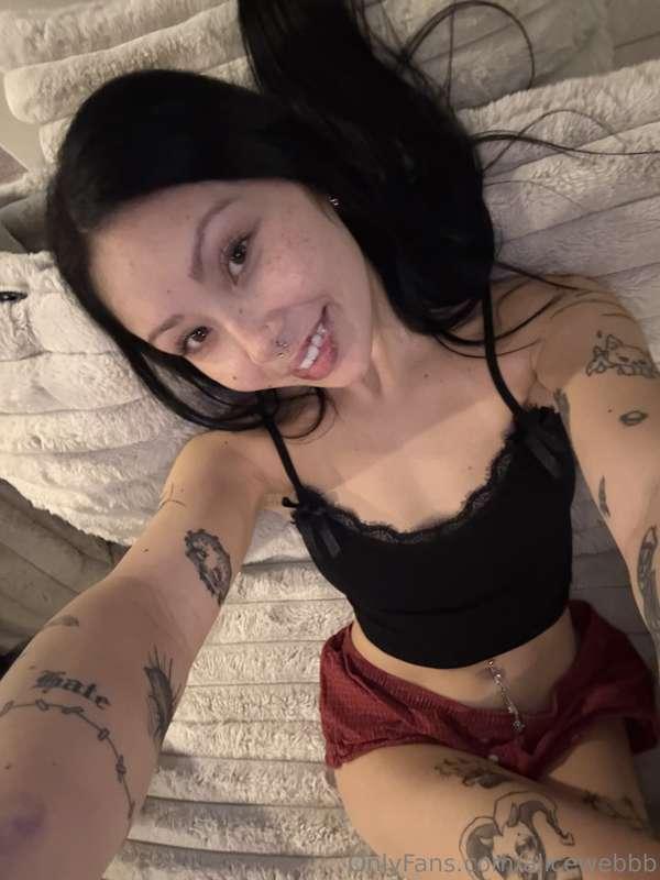 Unexpected kisses are the sweetest. 💋