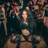 claire_black