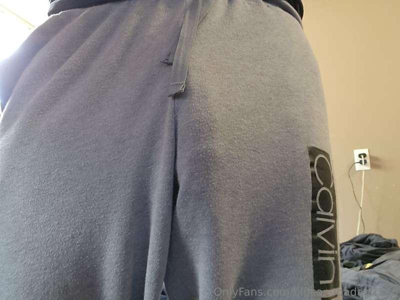 New cum shot!!!! Watch me bust out and let a deep pleasurabl..