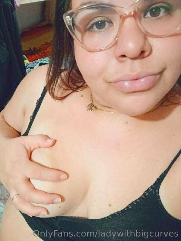 Sub for #free to my profile ❤️
@sophifondly 
I'm curvy girl ..