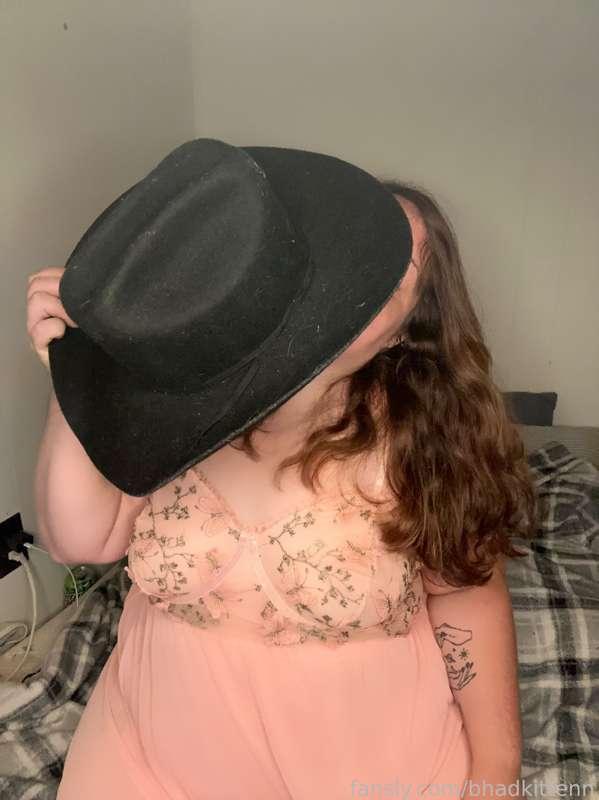 bhadkittenn image #0