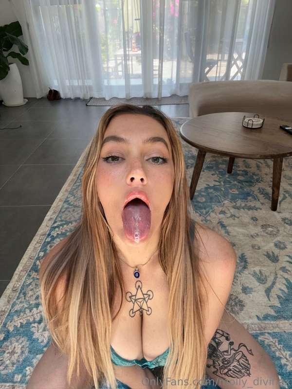 Cover me in your love babe 💘💦