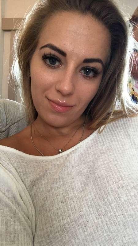 Hello boys ! What do you like seeing more, videos or picture..