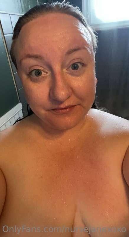 Hot showers are always nice 😉😈