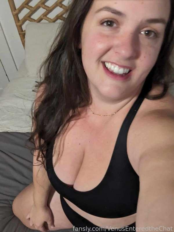 venusenteredthechat image #11