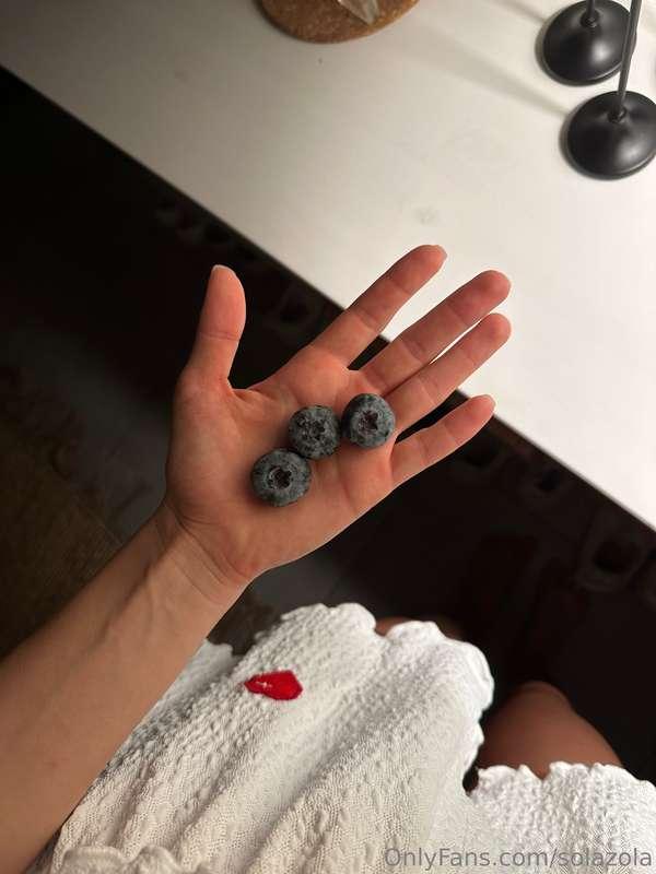 I love such large and juicy blueberries, it’s a pity that th..