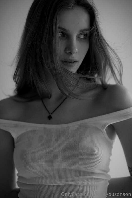 Will you kiss my lips or my nipples first? 😻