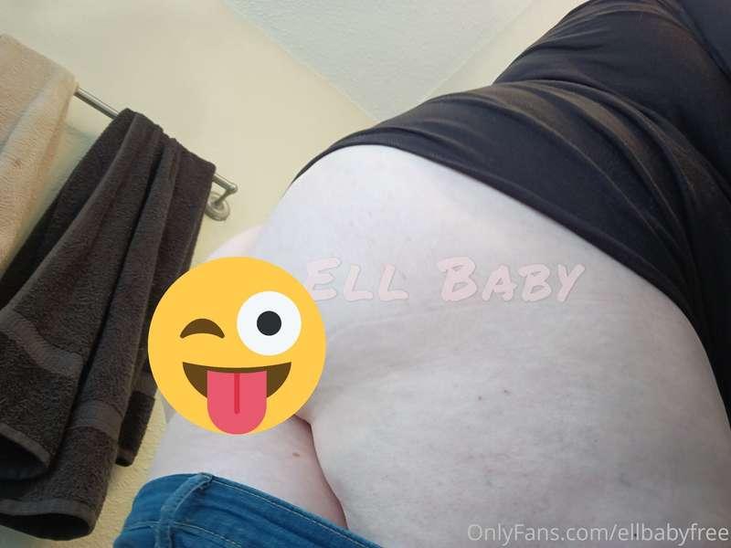 Don't you just love that booty? See it uncensored! @ellbabyv..