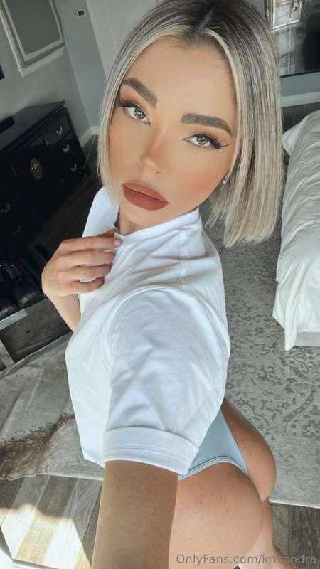 i dressed up for you today… did i do good? 🥰