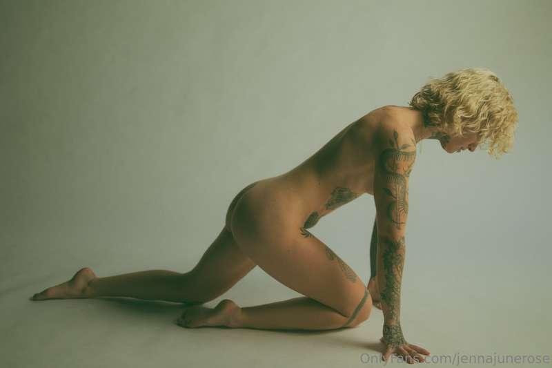 jennajunerose image #0