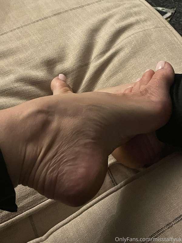 Feet 🦶!!!! Mmmmm 🤪😋😈