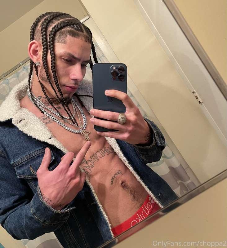 🤤I need a girlfriend