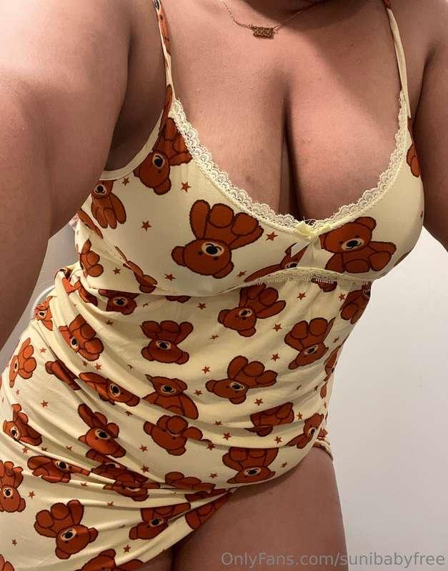 would you wanna fuck me in this 😘🥰😍 subscribe to my my paid ..