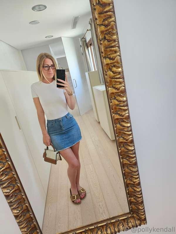 Mirror on the wall, who's ready to flirt with it all?