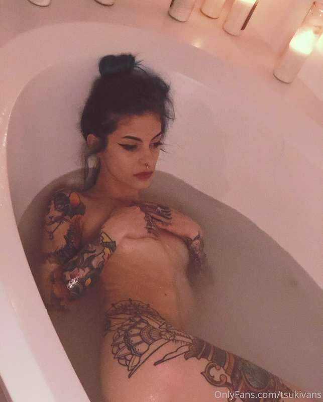 Nice lil bath bomb vid in the messages ;)
