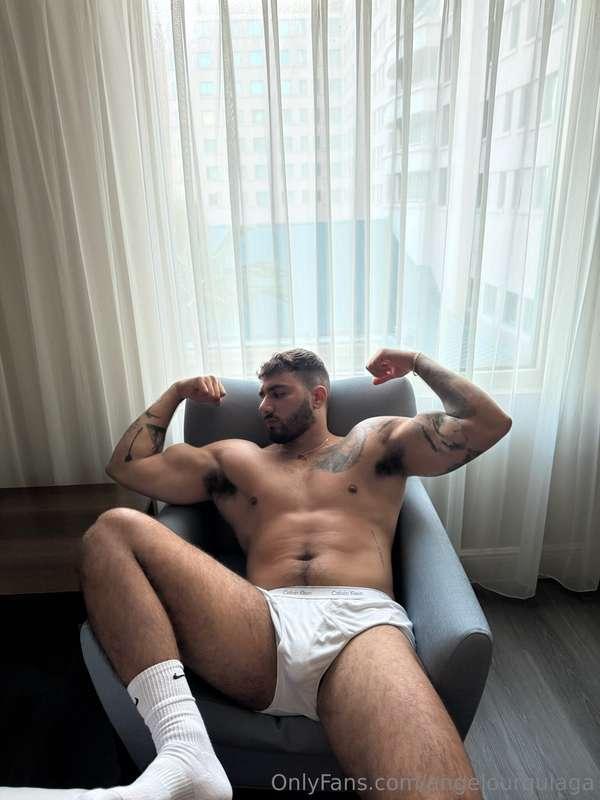 I think my lap is more comfortable than this chair ;) 