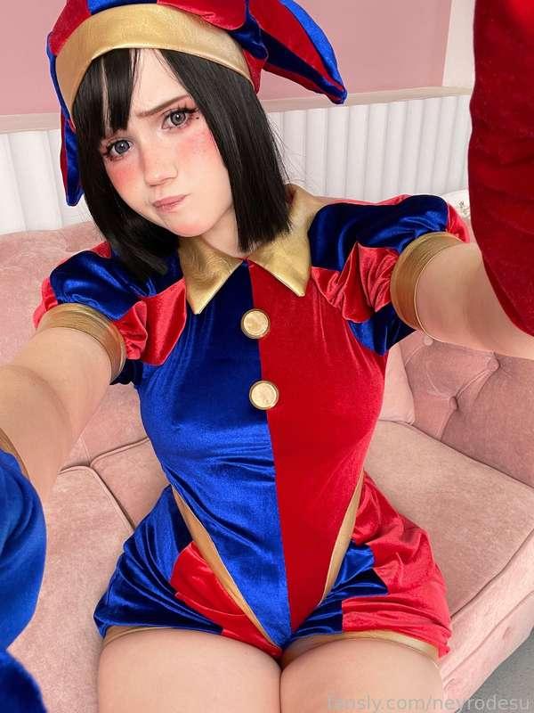 YOU! You are ready to dive into the madness of this digital circus !! 🤡🤡🤡 Am I right? 😜 
Today I'm here to show you something VERY SPECIAL !!

The program of the show includes:

💦 loooooots of boobies IN the costume and WITHOUT it 
💦 juicy booty ready to be spanked 🍑👋🏻  
💦 ahegao face pics 🥵
💦 hot close-ups with my bodysuit soooooo deep inside my pussy that you can barely see it 🥵
💦 16 horny videos

SOOOOOO .... let the show begin! 🥵🥵🥵