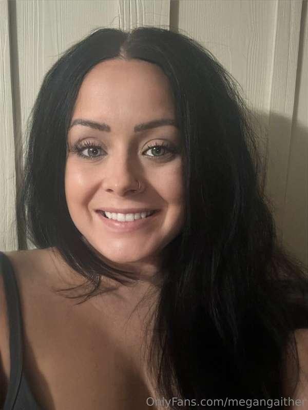 Naked face, naked booty. 😘 