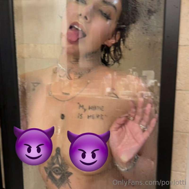 FREE PREVIEW 😱💦I never really send stuff out FOR FREE 🆓 but ..
