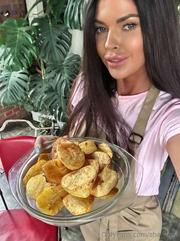 I hope you’re surrounded by good vibes and little moments th..