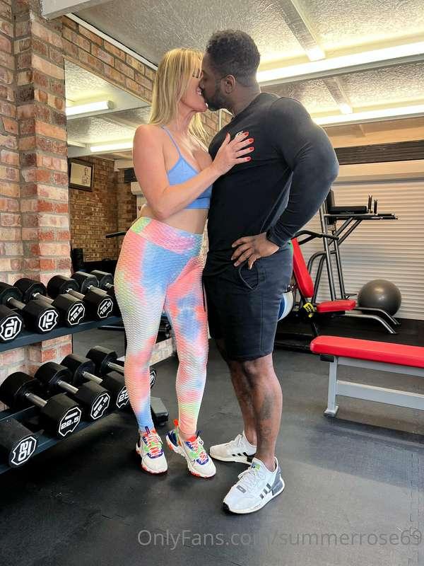 Filthy session in the gym today with @loganuk