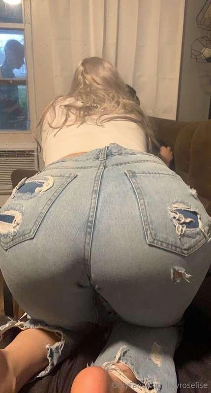 Always ready for a good spanking🍑💋