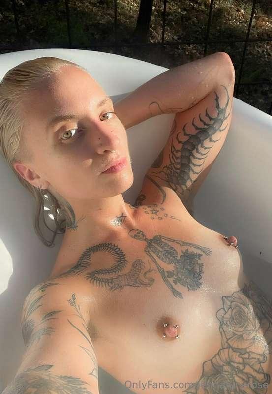 jennajunerose image #0