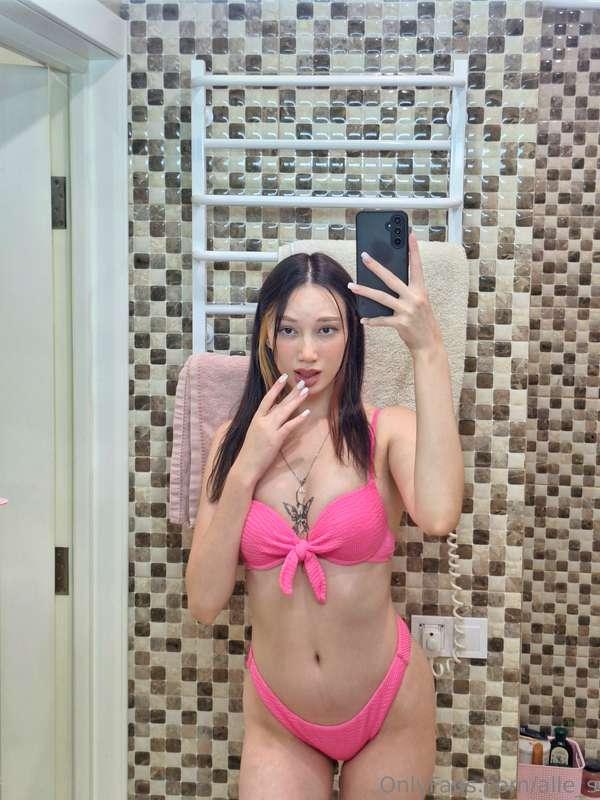 let's go to the shower with me😍🤭