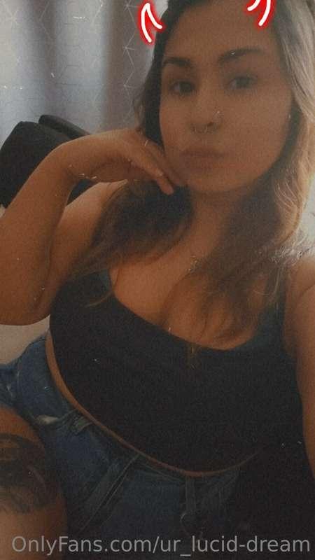 Went to the pool today 😌 💦😝