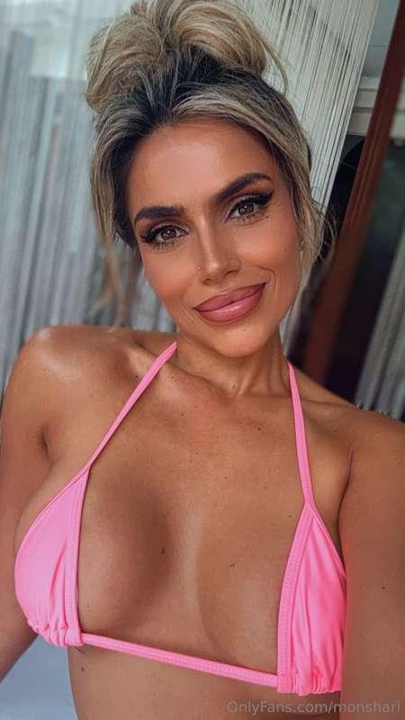 Wanna play a little game? You stare, I strip 😏