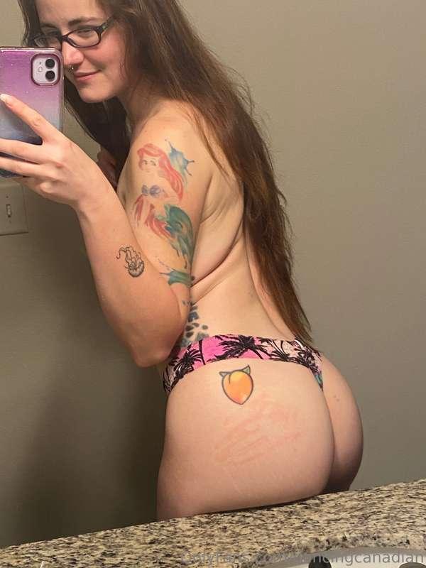 Handprints to show I’m yours😈