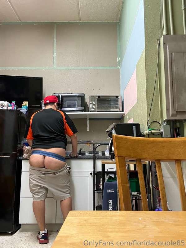 My shorts fell down at work 😳