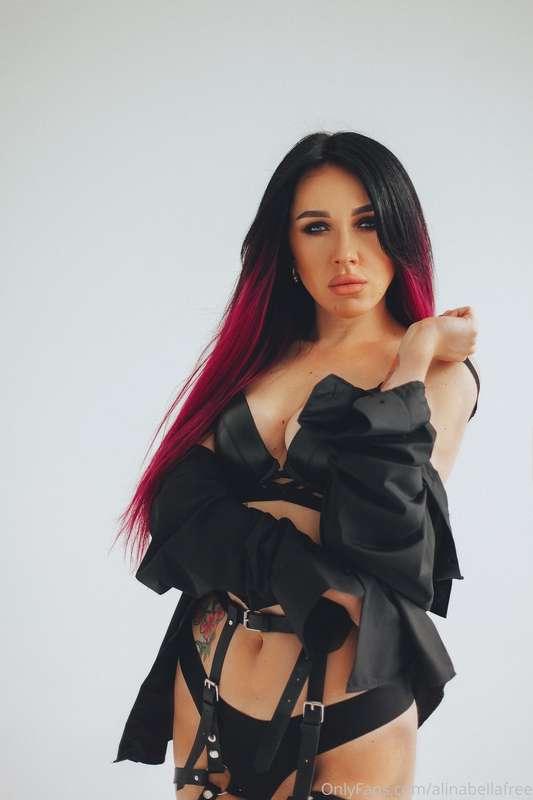 ♠♠ Wanna see part 3? Message me the ♠ emoji (the further we ..