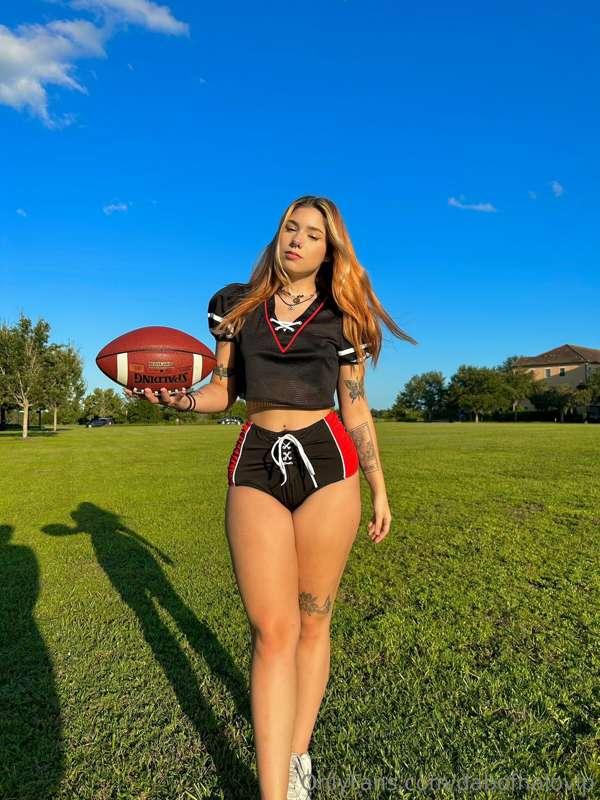 SNF and chill…?🏈❤️
