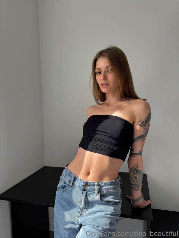 AMAZING BABE make 💗FREEE SUB💗 @regina_touch

This shy pussy ..