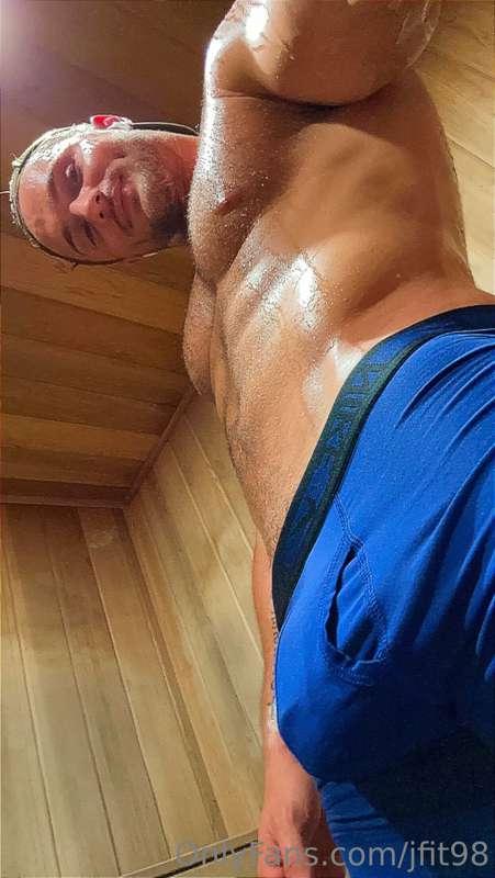 Who is hopping in sauna w me? I think ima go naked next time..