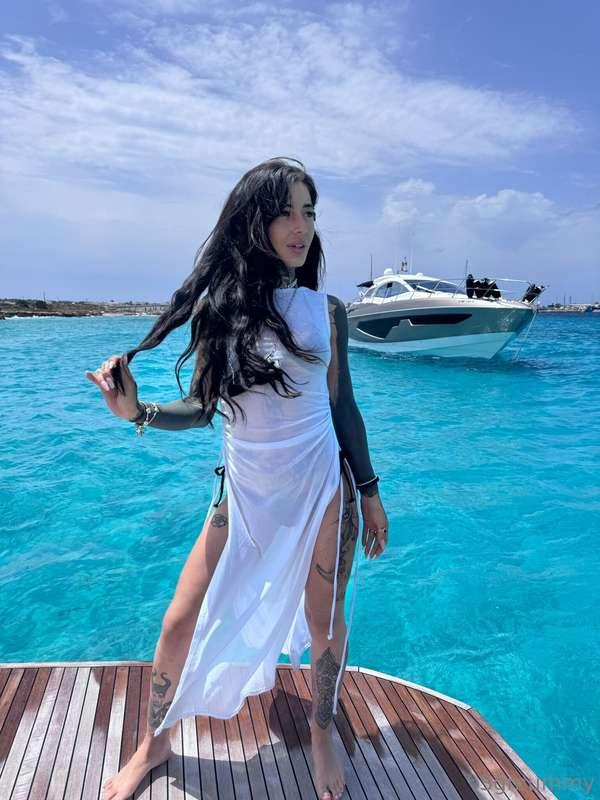 Te imaginas un día conmigo en barco?🌊🚤  can you imagine a da..
