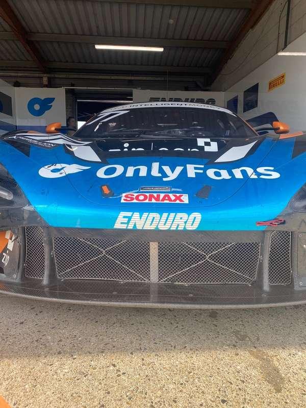 More BTS with the @enduromotorsport team! 🏎🇬🇧